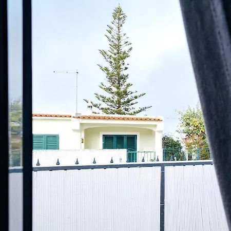 Oura V2 - Flores Villa